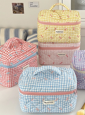 绗缝蝴蝶结化妆包便携式大容量2024新款可爱洗漱包收纳包旅行收纳