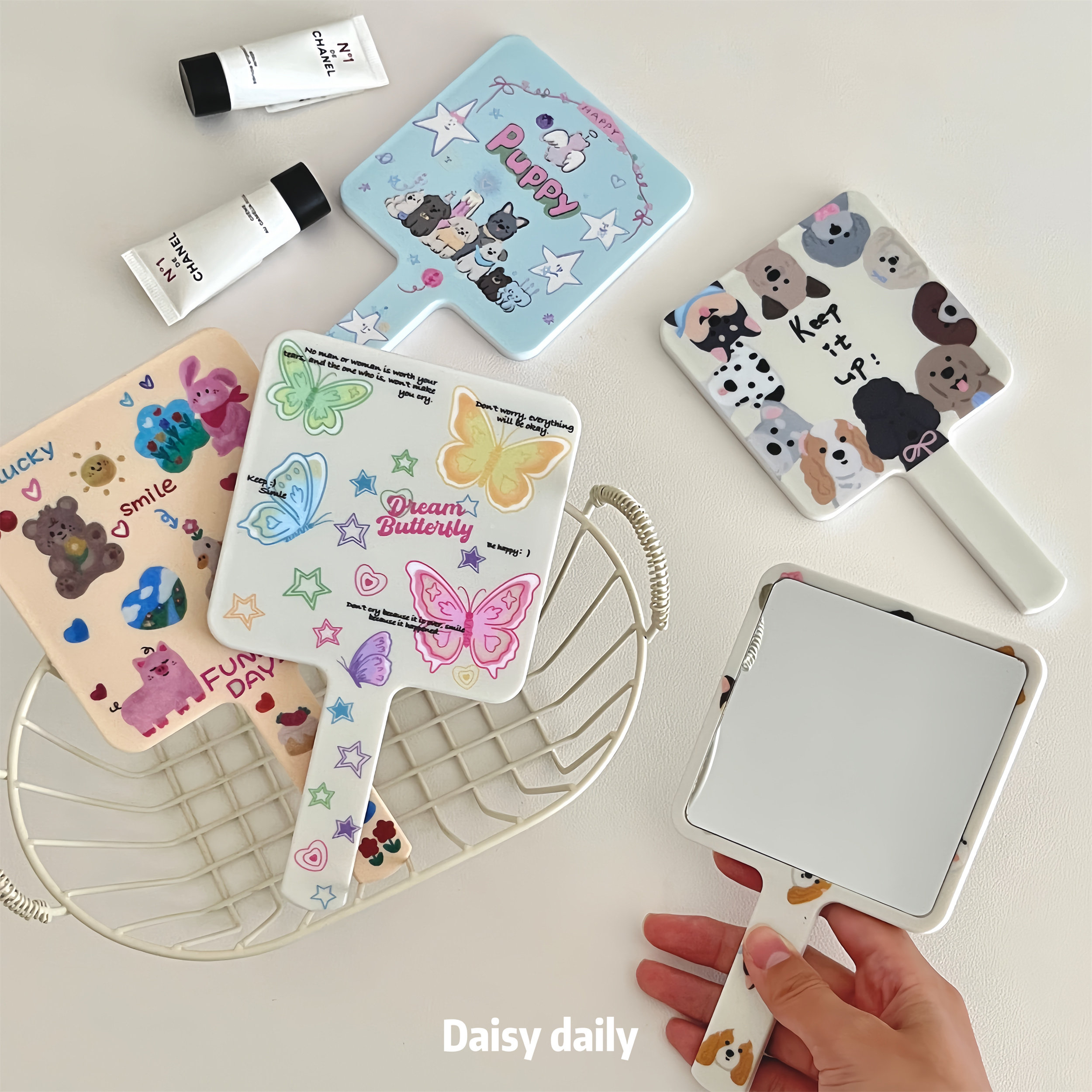 原创卡通插画高颜值手持镜卡通化妆镜高清随身便携小镜子学生宿舍