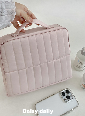 韩系粉色手提化妆包女2025新款大容量旅行外出便携洗漱立式收纳包