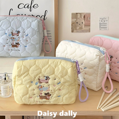 可爱小狗手提化妆包女便携随身大容量护肤品收纳包旅行外出洗漱包