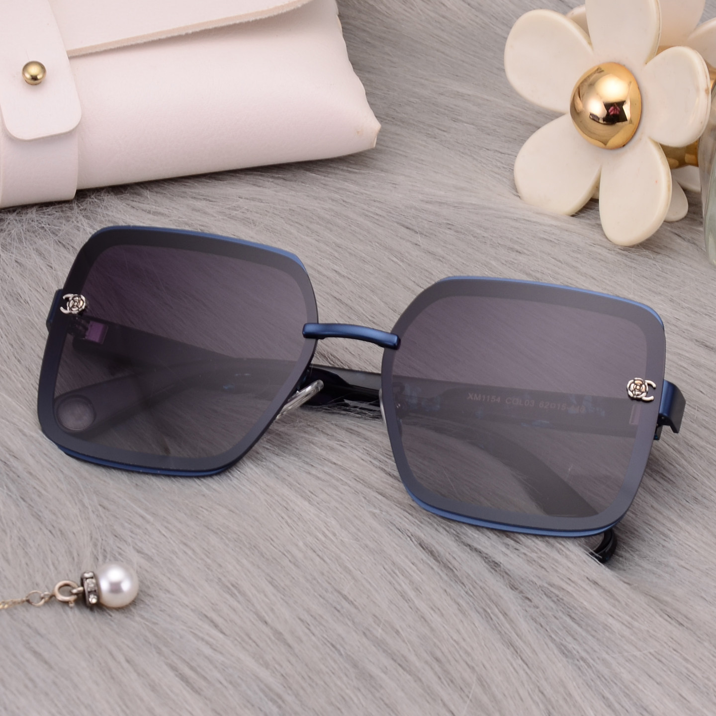 复古方框太阳镜女蓝色潮流时尚显脸小偏光墨镜防晒眼镜高级感红色