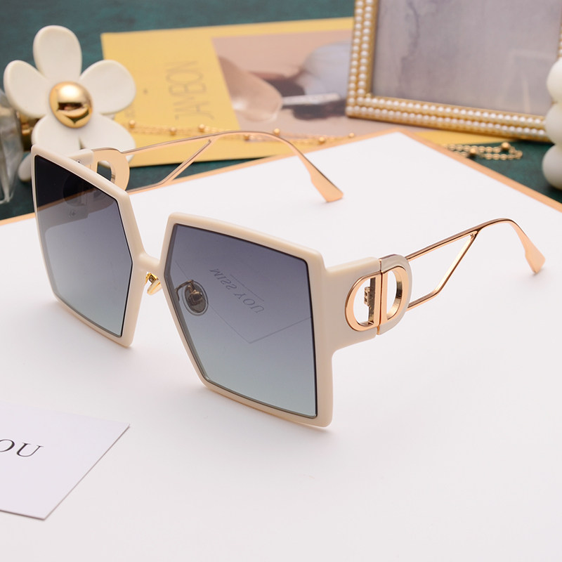 圆脸网红街拍时尚大框偏光太阳镜女复古方框修脸防紫外线墨镜潮