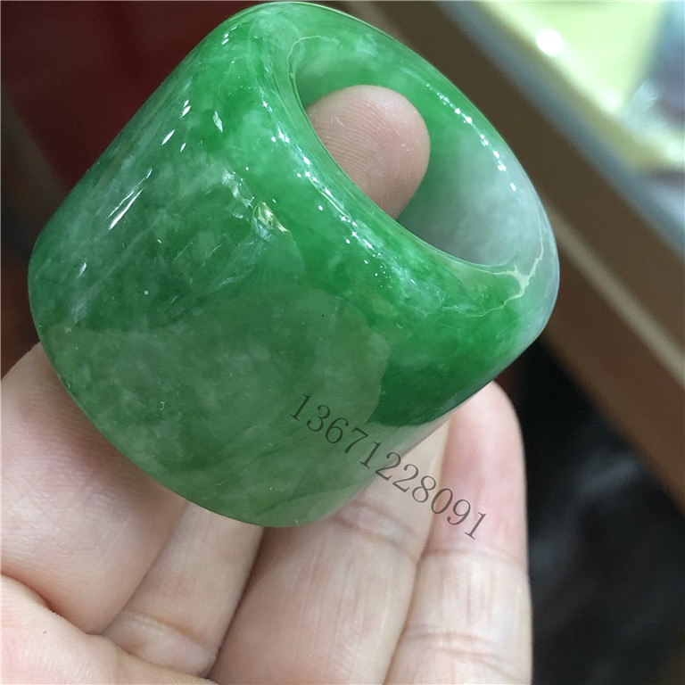 缅甸翡翠老坑冰糯种阳绿指环翡翠
