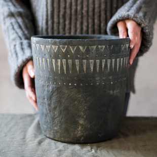 掬涵黑色花盆大号家用复古花器大口径水泥仿陶瓷粗陶陶土陶盆花盆
