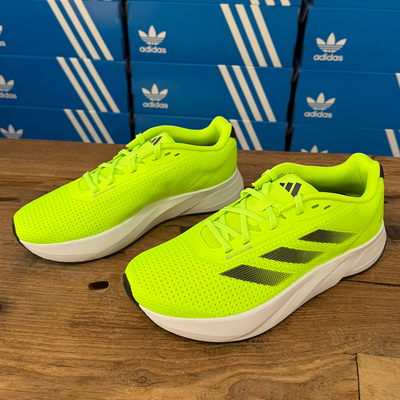 Adidas男女款防滑耐磨休闲运动鞋