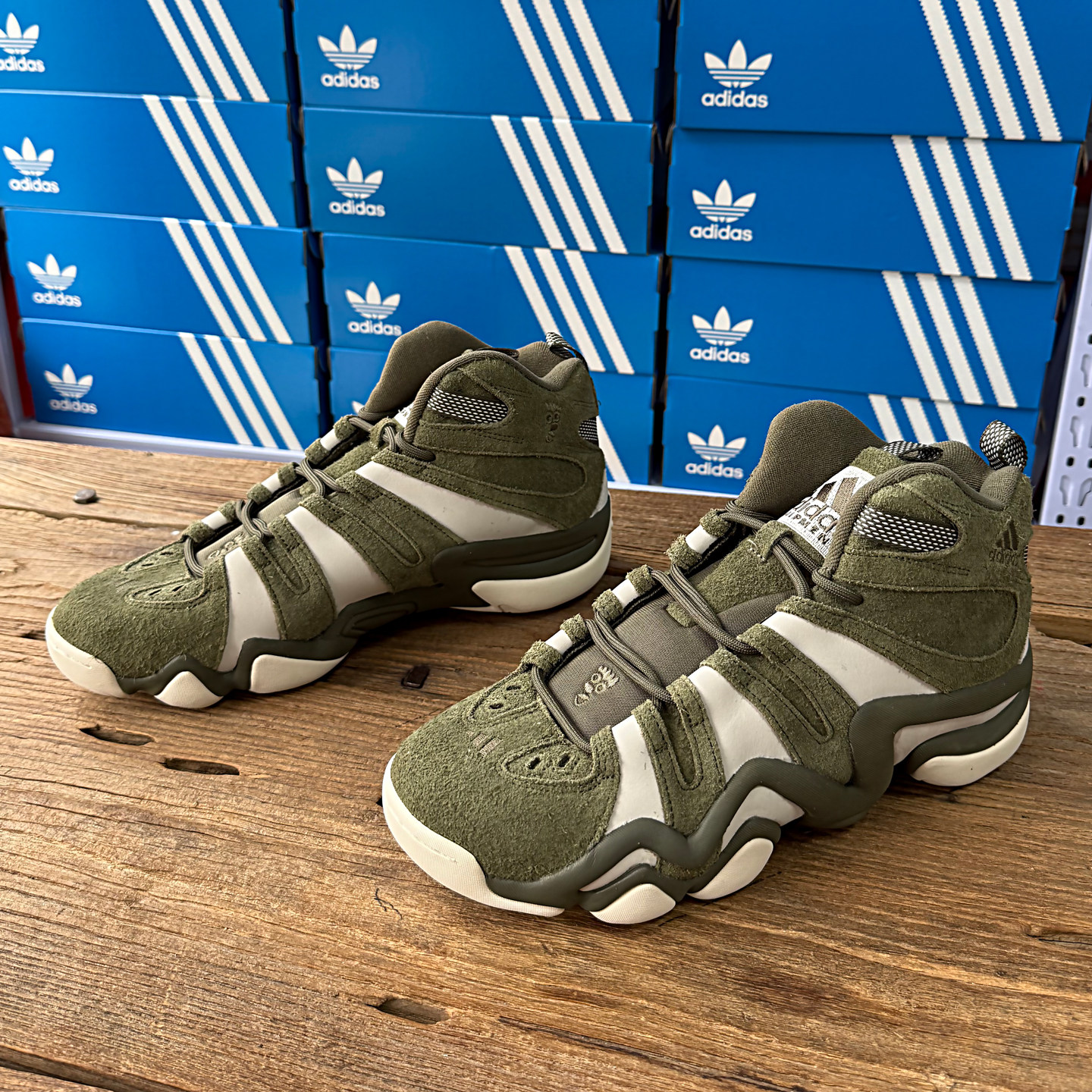 Adidas阿迪达斯 CRAZY 8 男款防滑耐磨休闲运动篮球鞋IG3904