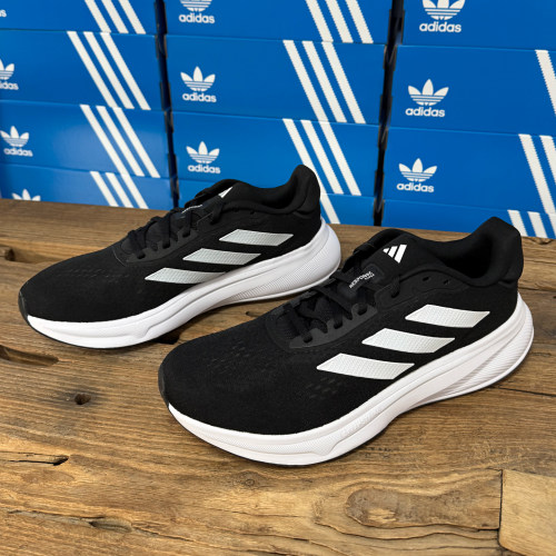 Adidas男女款防滑耐磨休闲运动鞋