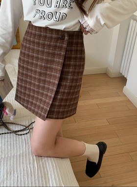 海曼女装早春新款 一粒扣不规则格纹高腰半身短裙HZ53828