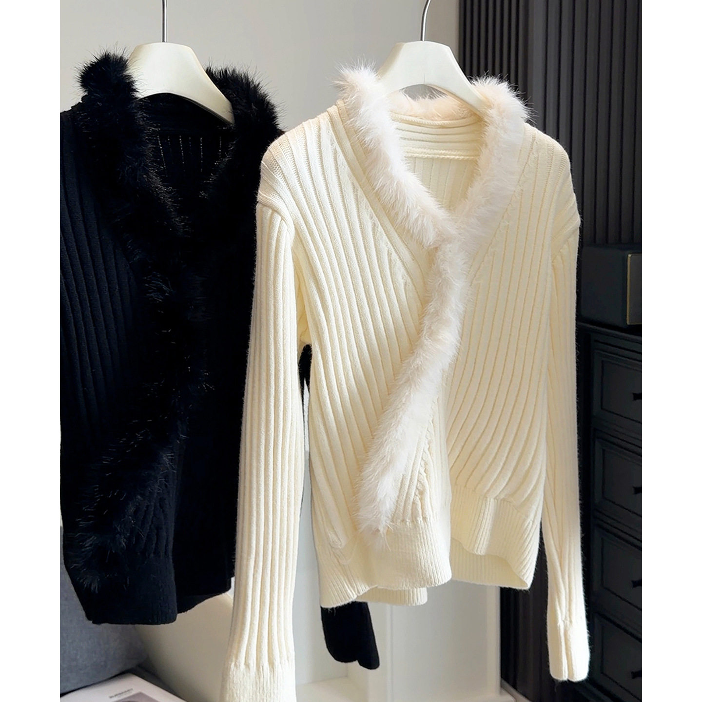 小众设计感毛毛V领正肩针织衫女新款秋冬季韩版气质百搭显瘦毛衣