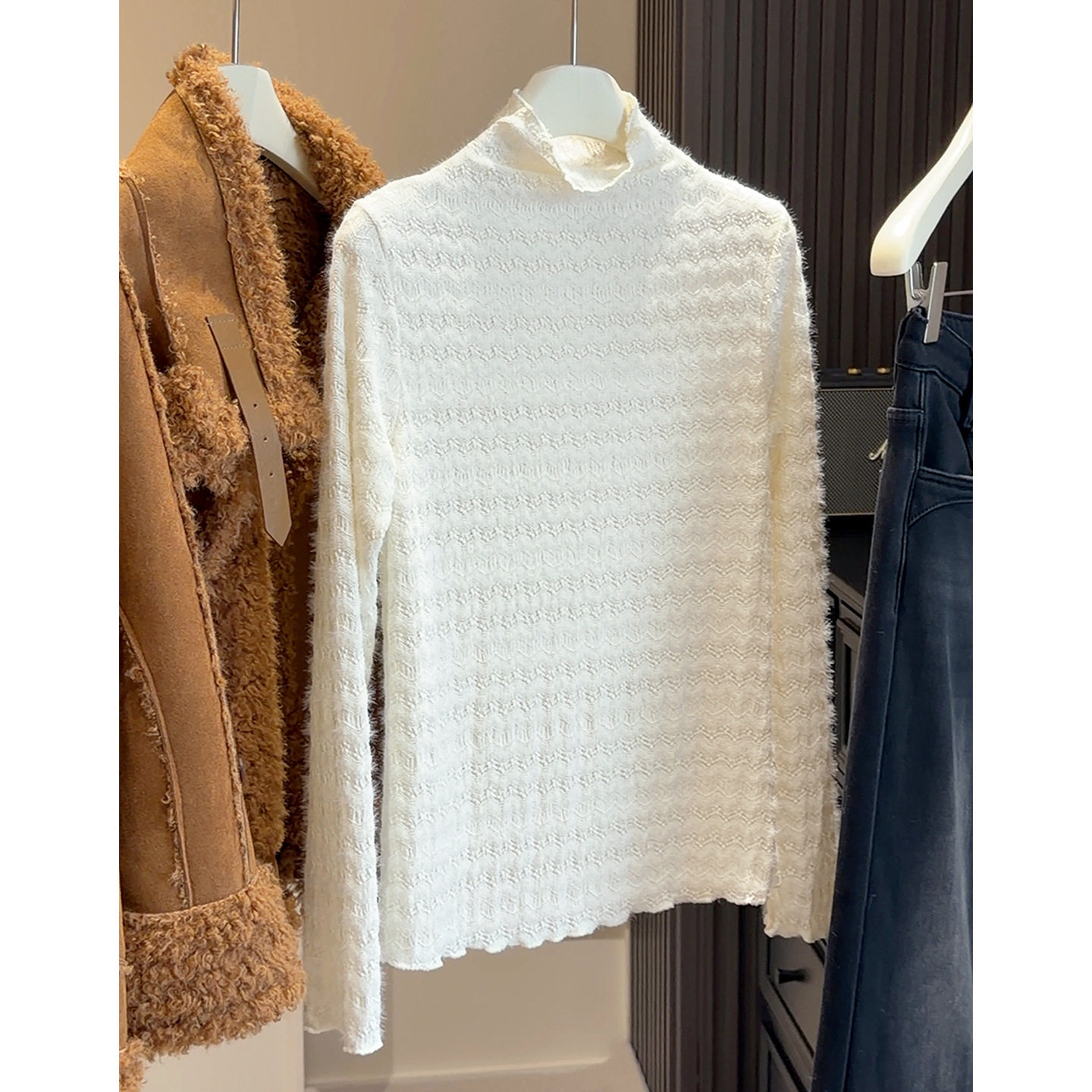 木耳边半高领蕾丝打底衫女2025秋冬洋气修身显瘦高级感内搭上衣女