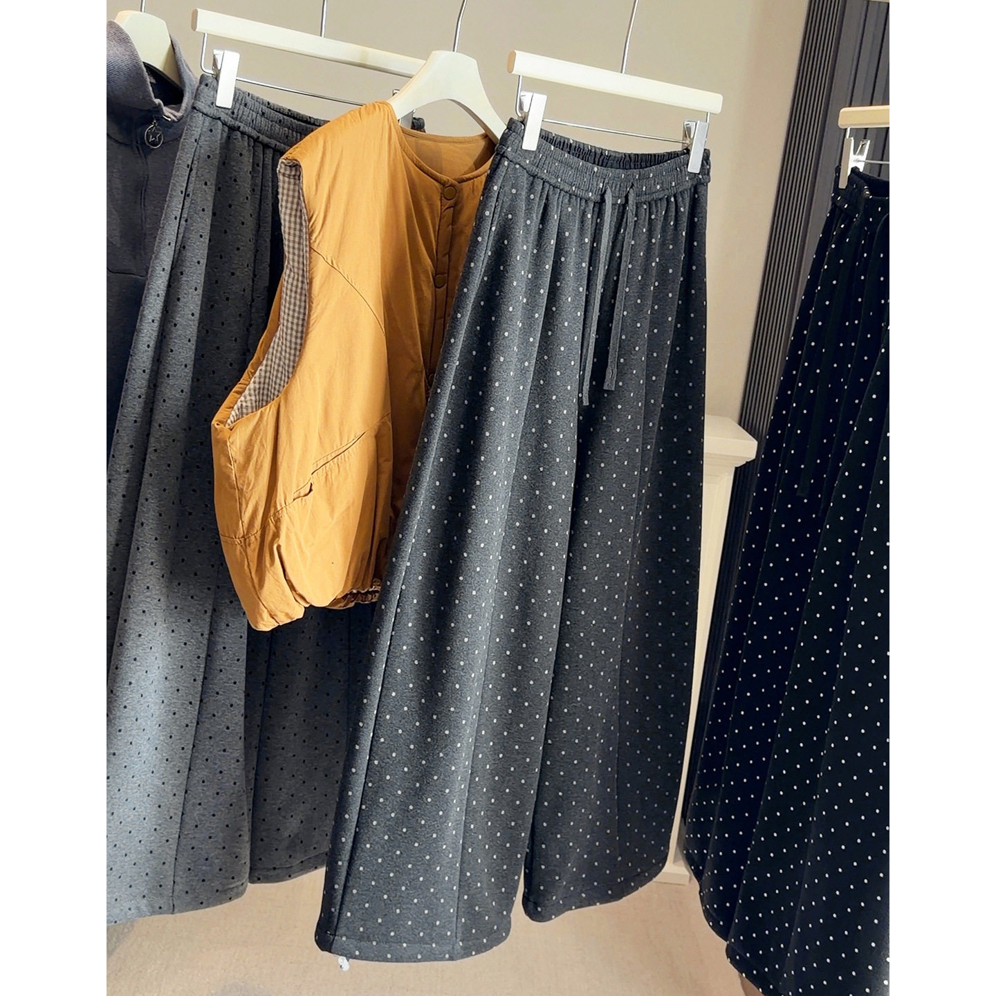 加绒加厚波点毛呢阔腿裤女秋冬新款高腰两穿直筒束脚百搭休闲裤潮