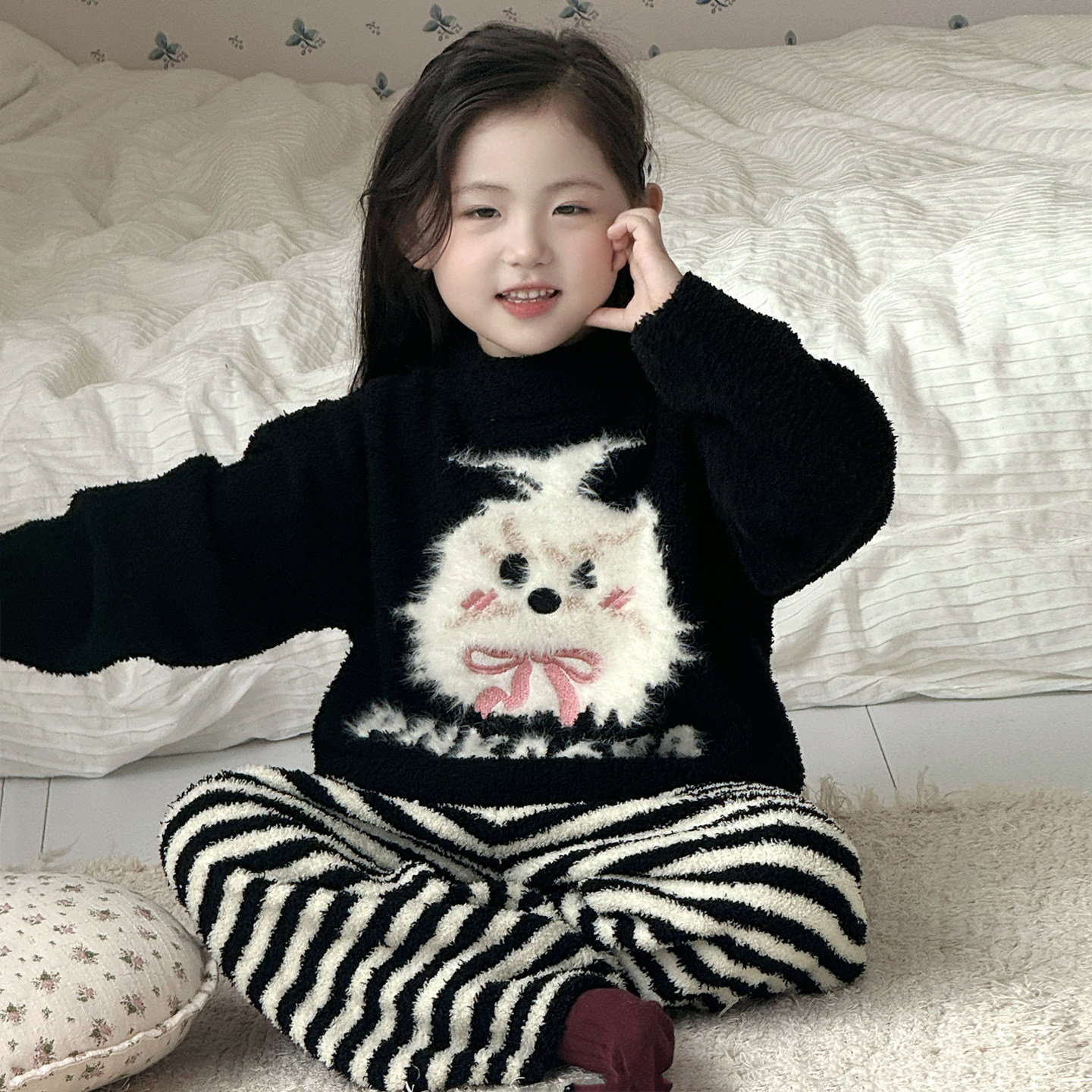 儿童睡衣女孩25新款韩系珊瑚绒家居服秋冬洋气女童毛绒保暖两件套