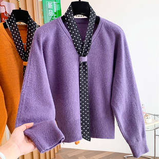 波点丝巾挂脖毛衣女秋冬超显白软糯宽松针织衫 别致漂亮上衣