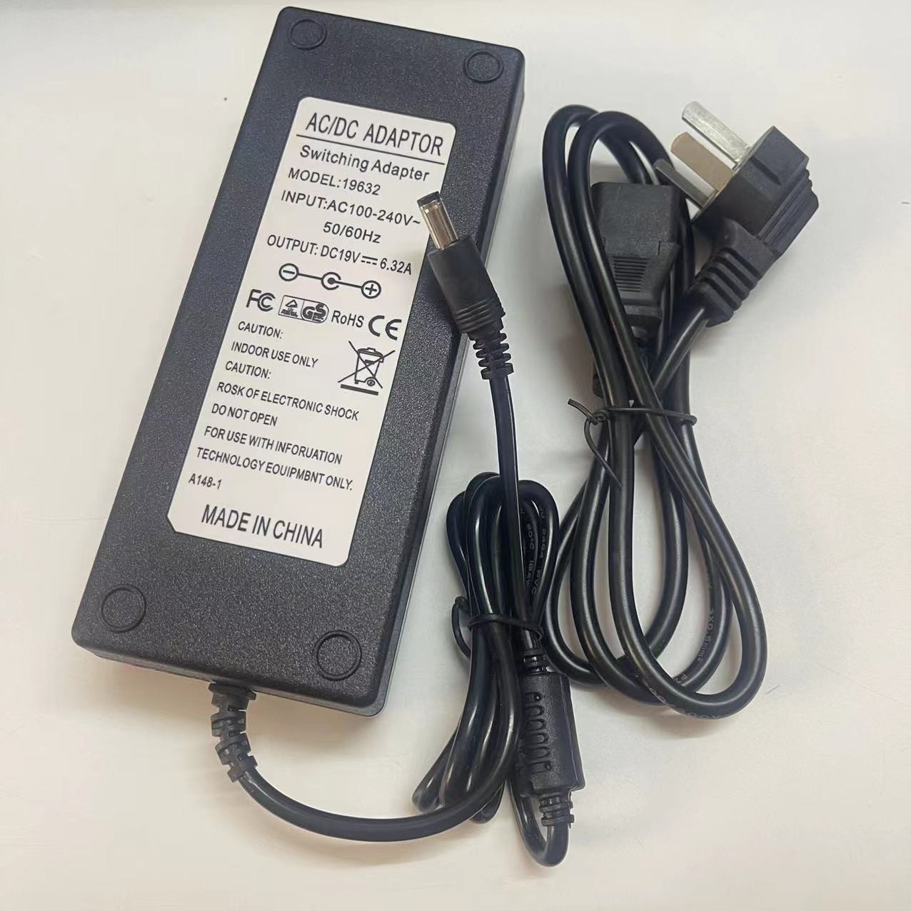 适用CPS135190631投影仪Z8X极米XJ03Q电源19V6.32A通用6.3A充电器