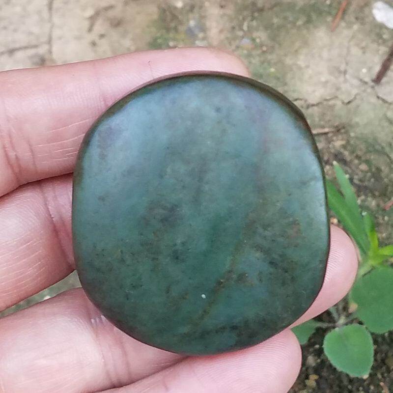寻顾碧玉原石可打孔送绳子
