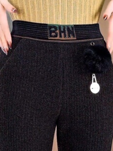 加绒裤子女冬季加厚羊羔绒一件过冬微喇叭裤秋冬天条绒中老年女裤