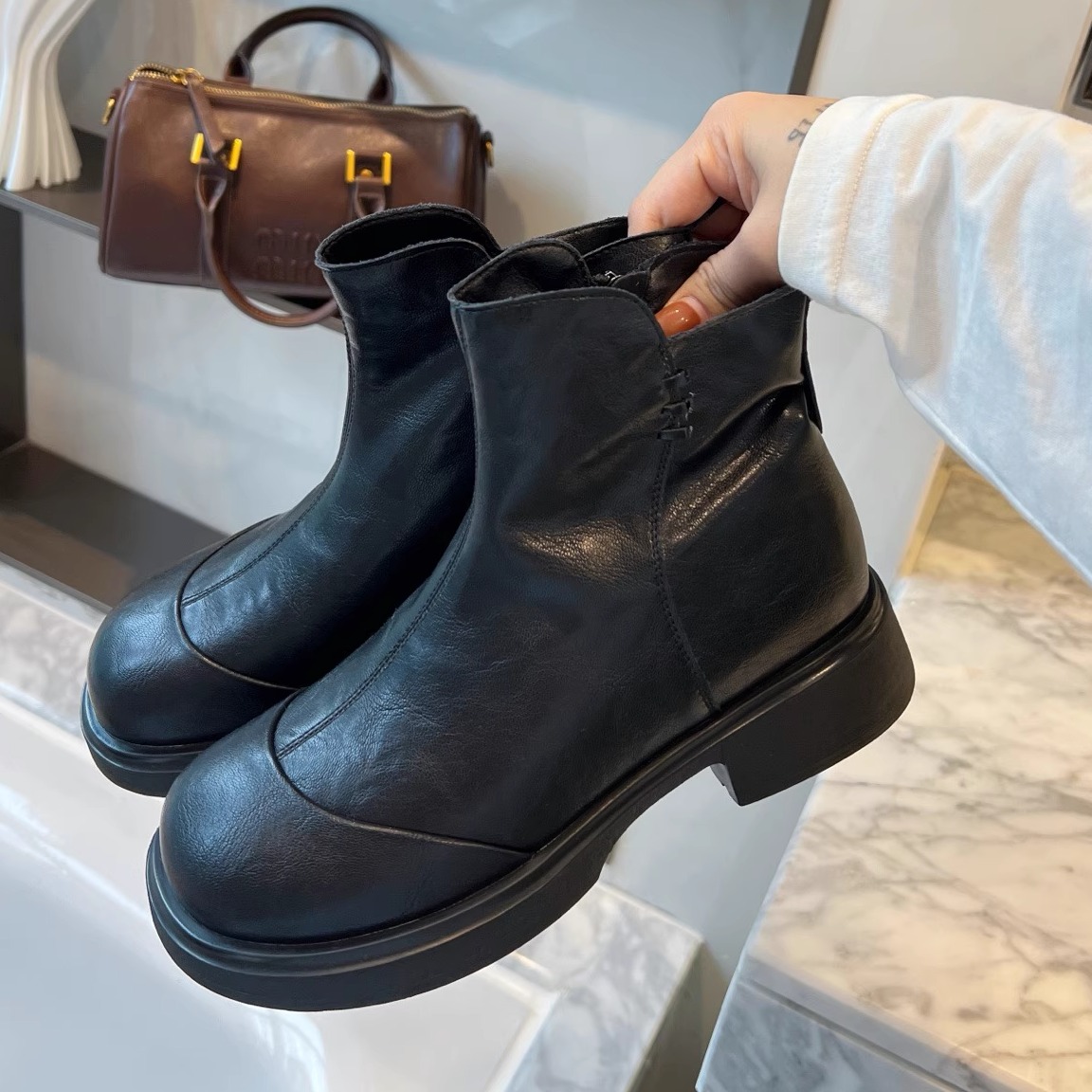 2025秋季新款真皮复古切尔西靴