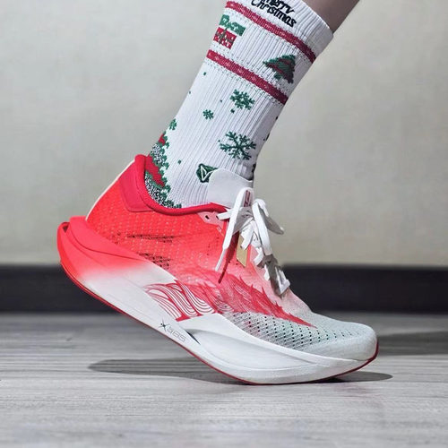 安踏C2027代防滑耐磨运动跑鞋