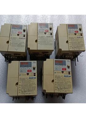 安川变频器ClMR一V7AT22P2，2.2KW，200V。