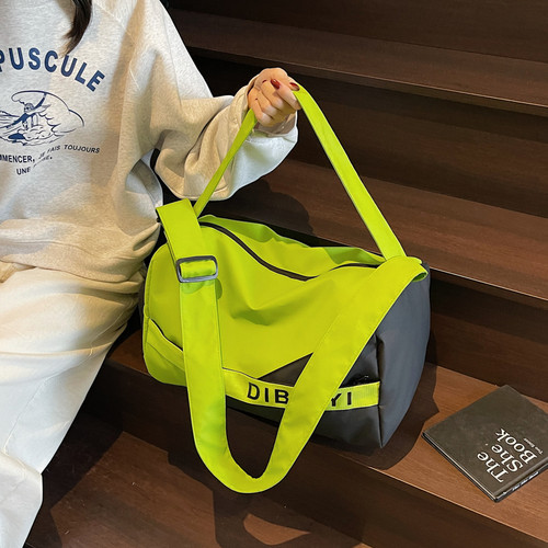 新款运动健身包男女通用干湿分离游泳包防水登机行李包短途旅行包