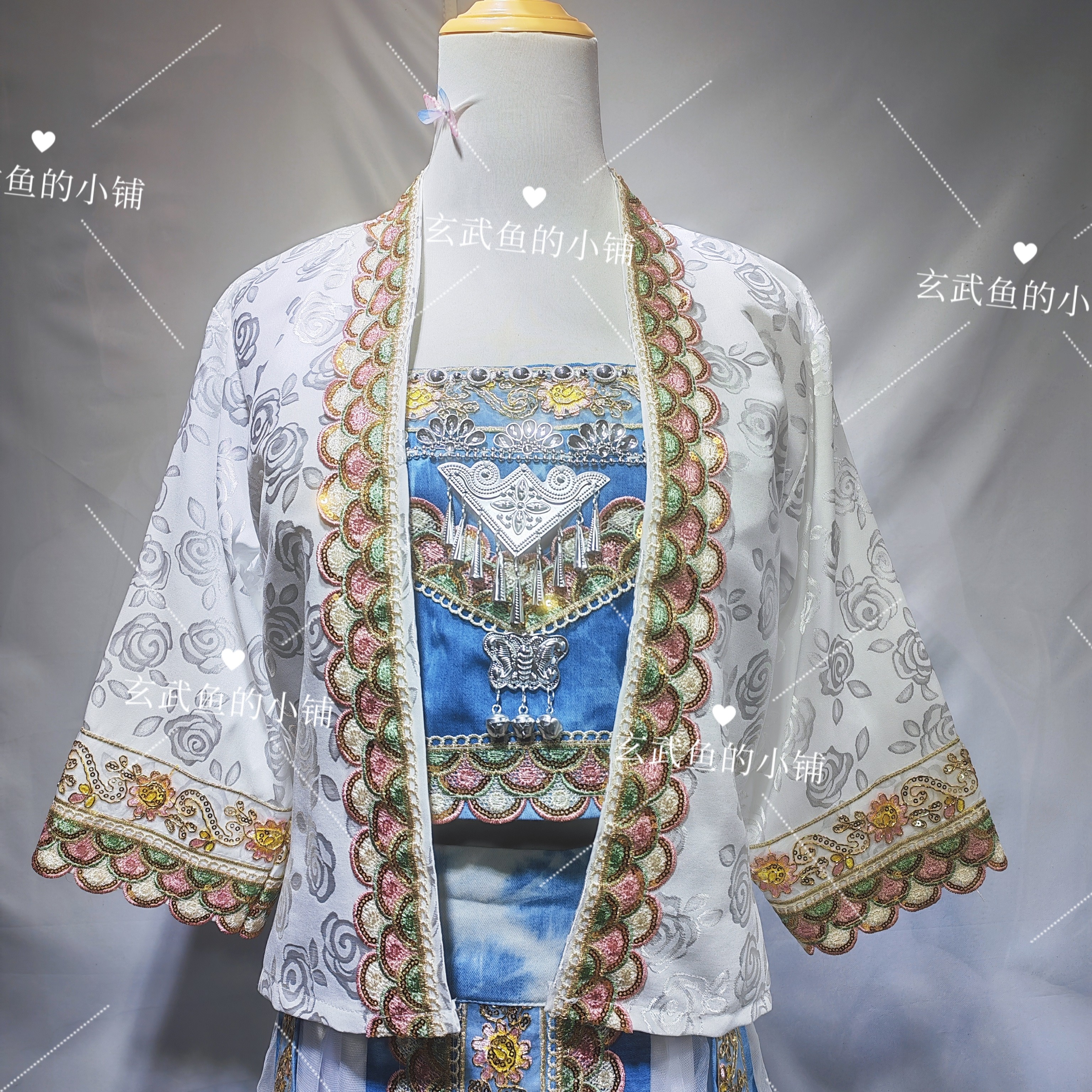 新款苗族服装苗疆少女简约民族旅拍清新白色土家族外套苗寨摄影