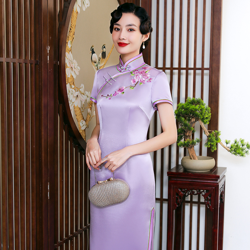 Classic summer cheongsam, with embroidery, with short sleeve