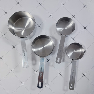 304不锈钢量勺60/80/125/250ml平底大量杯尖嘴导流定量勺子热油锅
