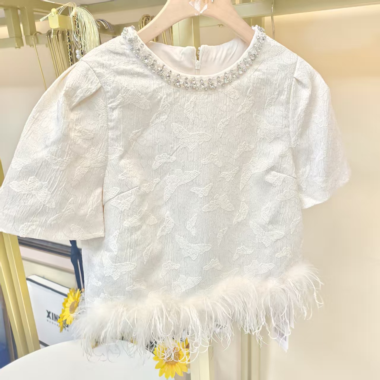 【民族】银丝提花重工钻鸵鸟羽毛短袖上衣