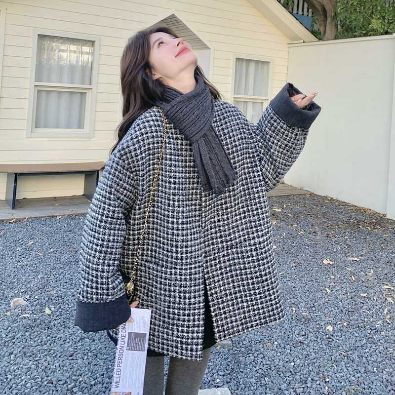 法式气质灰色格子羽绒服女冬超火好看高级小众白鸭绒加厚毛呢外套,女装短外套,2B227