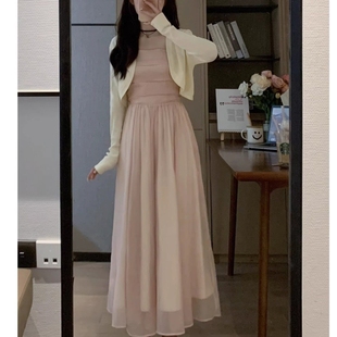 气质海边修身 2025新款 仙女长裙设计感粉色约会性感抹胸吊带连衣裙