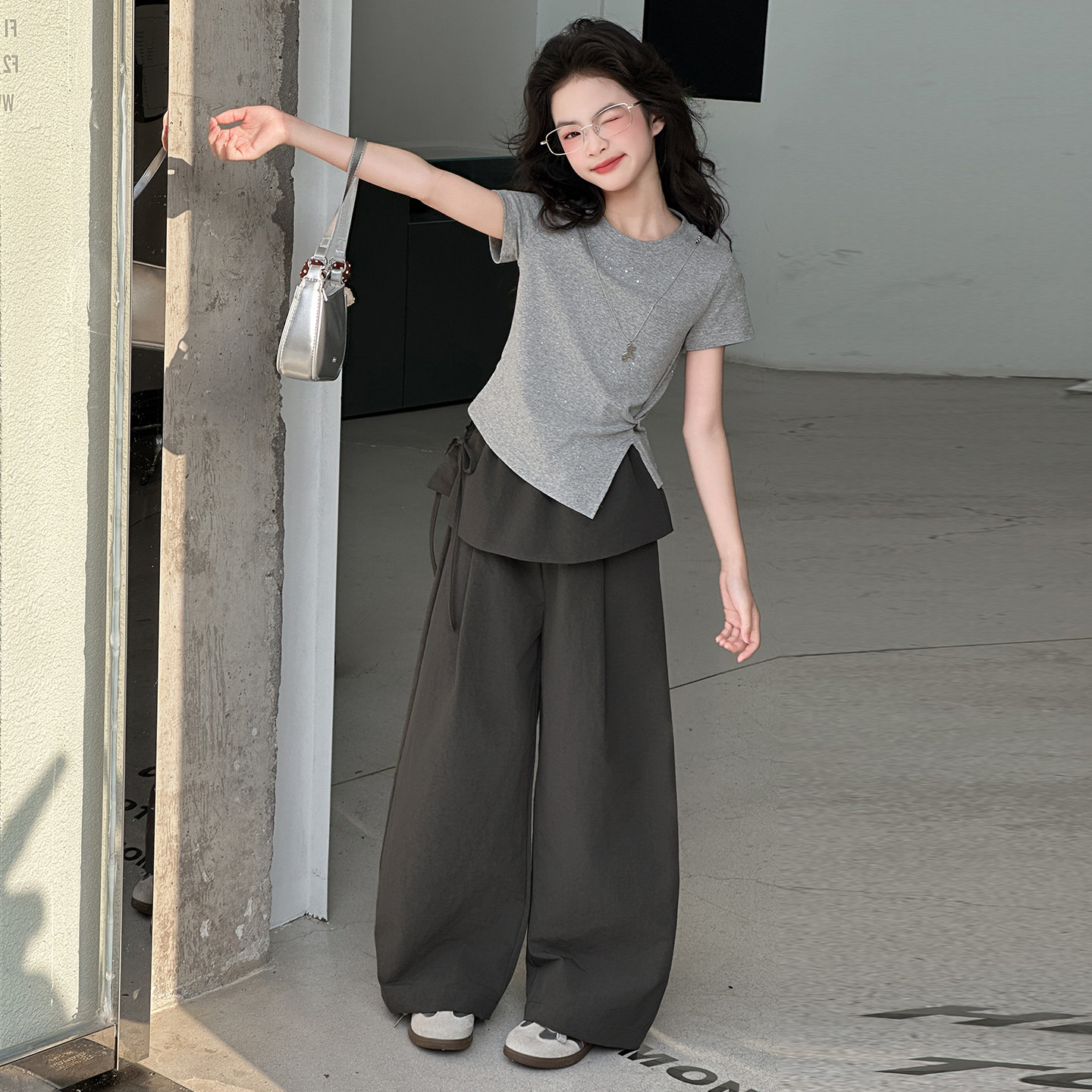 女童洋气时髦套装夏季2026新款中大童韩系短袖T恤休闲阔腿裤夏装