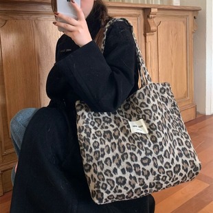 豹纹慵懒风大容量单肩包女2024新款 高级感轻奢小众包包通勤手拎包