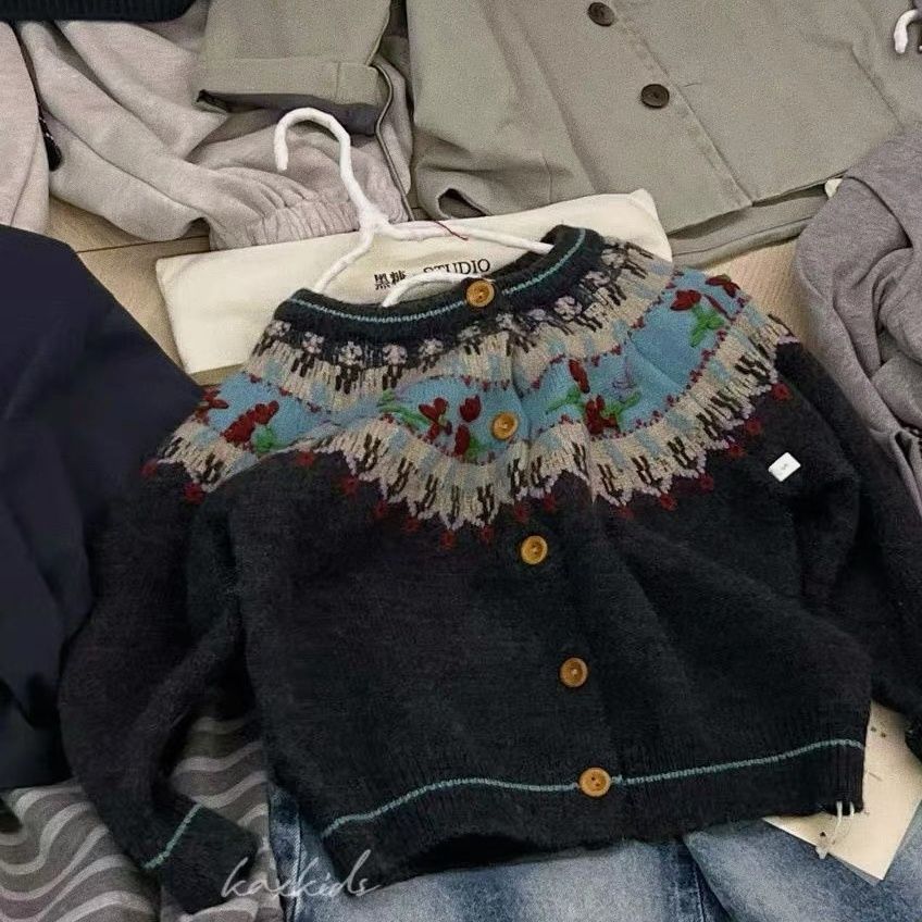 韩童复古针织拼接毛衣外套