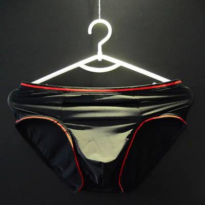 Men's ice silk briefs mid-waist thin border anti-leash sport