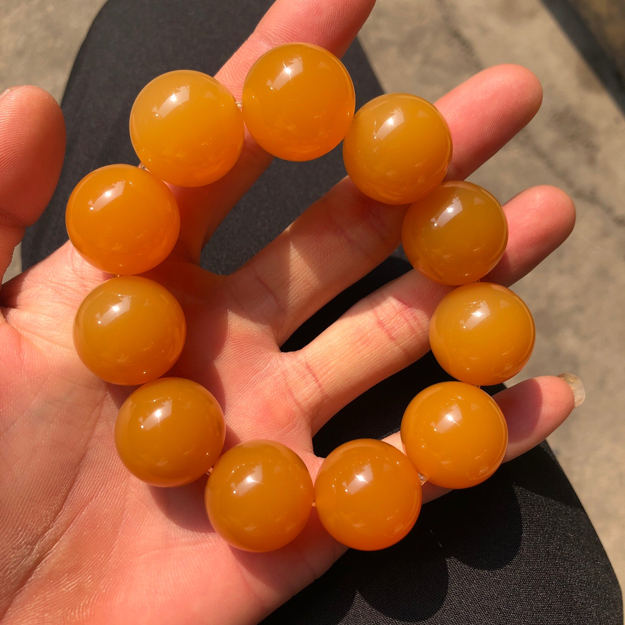 精品缅黄珠子手串文玩