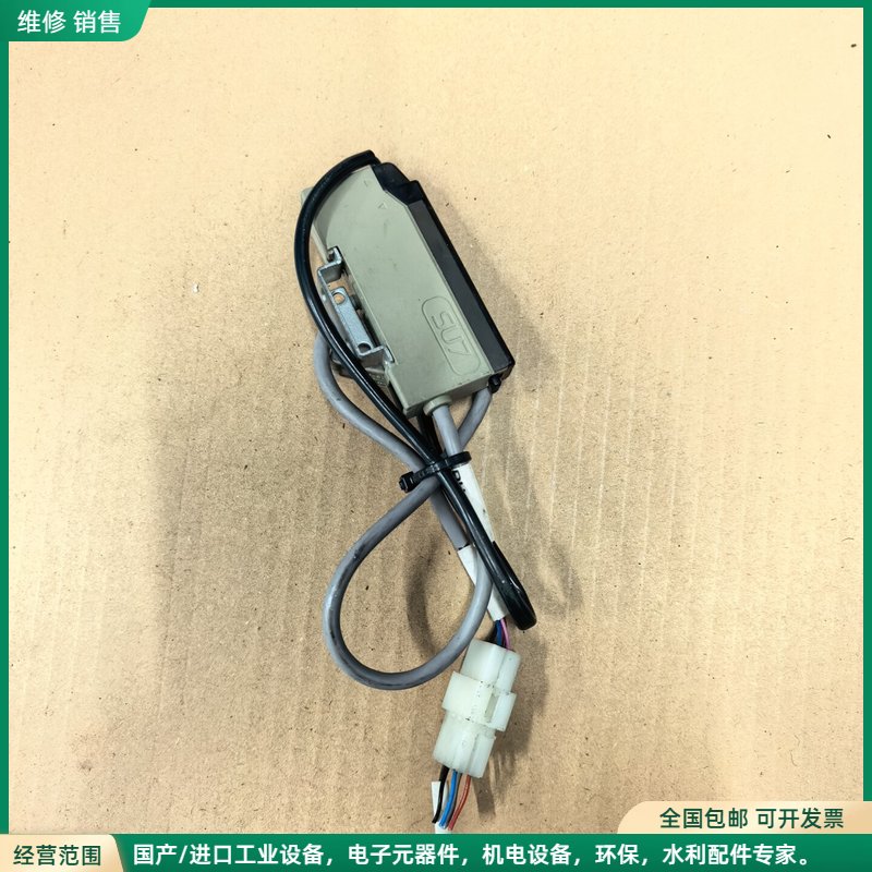 可维修SUNX神视SU-79光纤放大器，拆机件，带线，功能正常，成