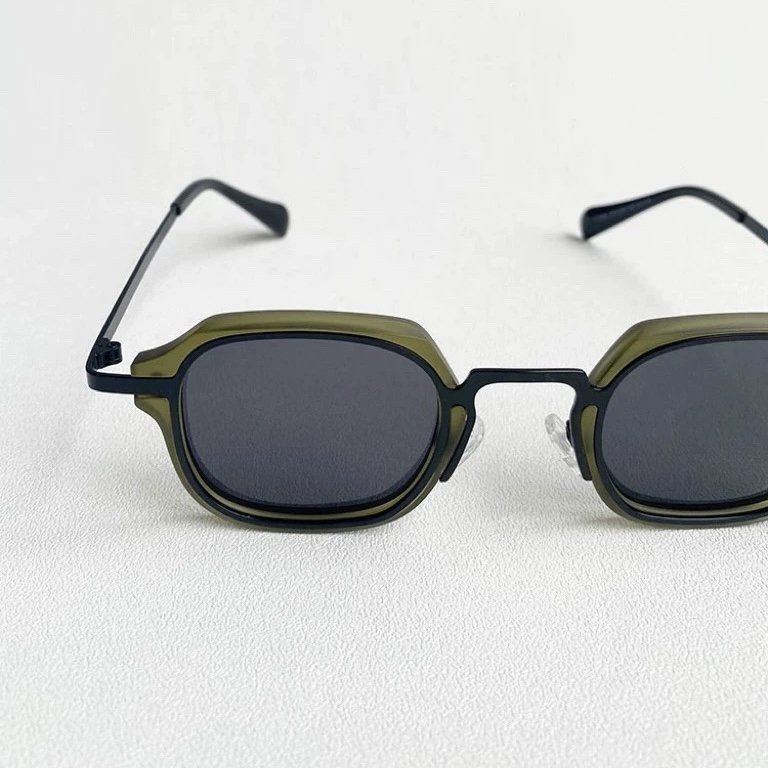 日系复古小方框偏光太阳镜男款眼镜街拍朋克磨砂哑光潮流墨镜男