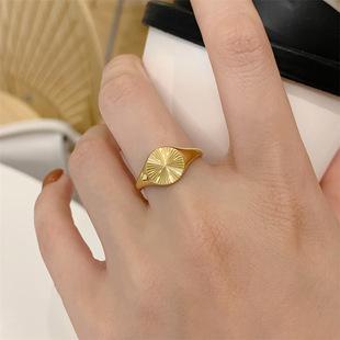 适合胖手的大码戒指女胖mm小众设计欧美阳光雕花粗手胖人食指指环