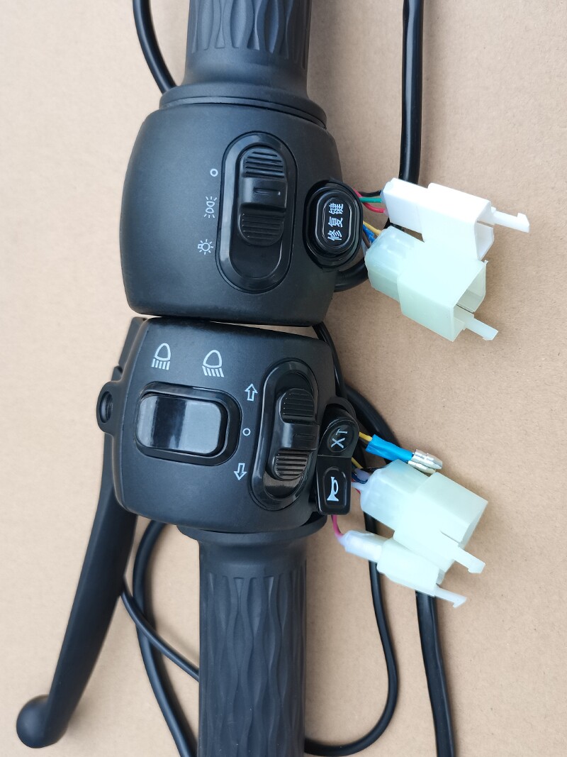 祥龙电动车配件左右转把手油门组合开关总成大灯转向灯修复xt黑马