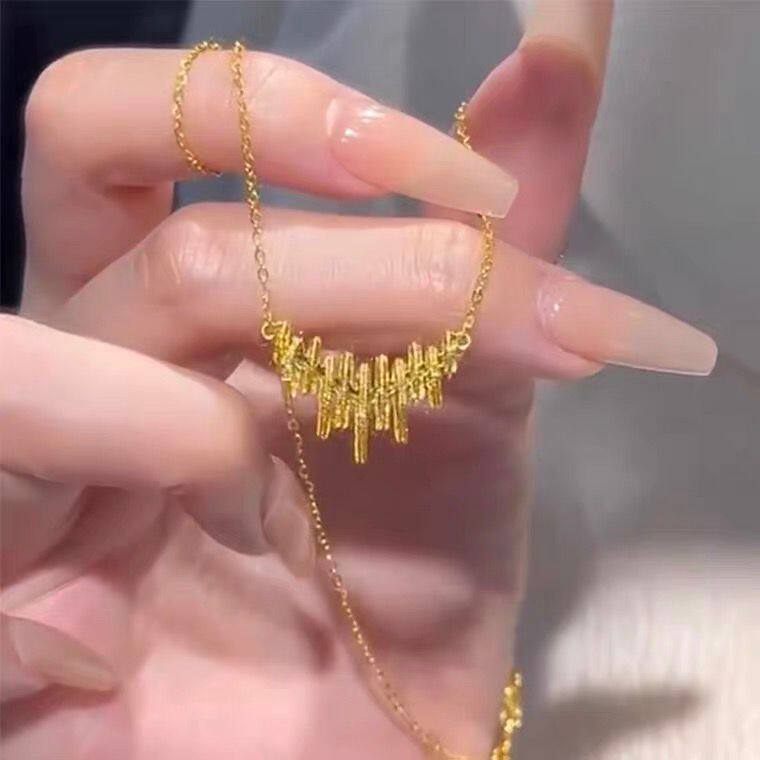 黄金色闪耀心辰音符项链仿真轻奢气质小众高级感碎冰冰律动锁骨链