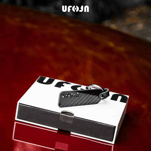 ufofn简约运动碳纤维钥匙扣