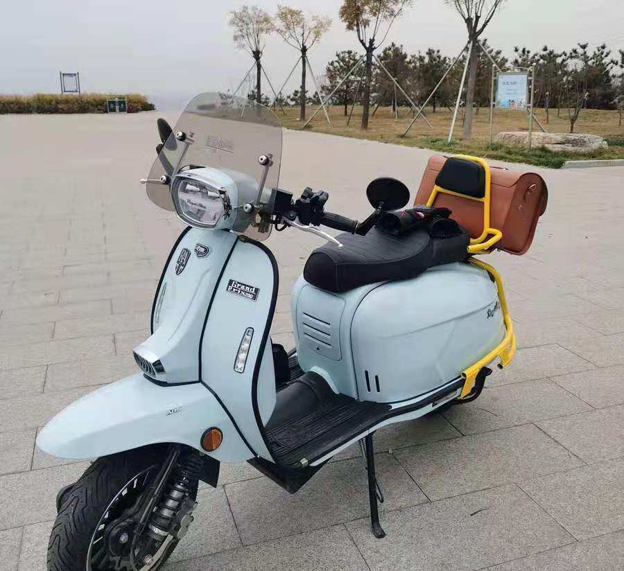 ra摩托车改装gp200透明精品挡风玻璃(方灯)royalalloy