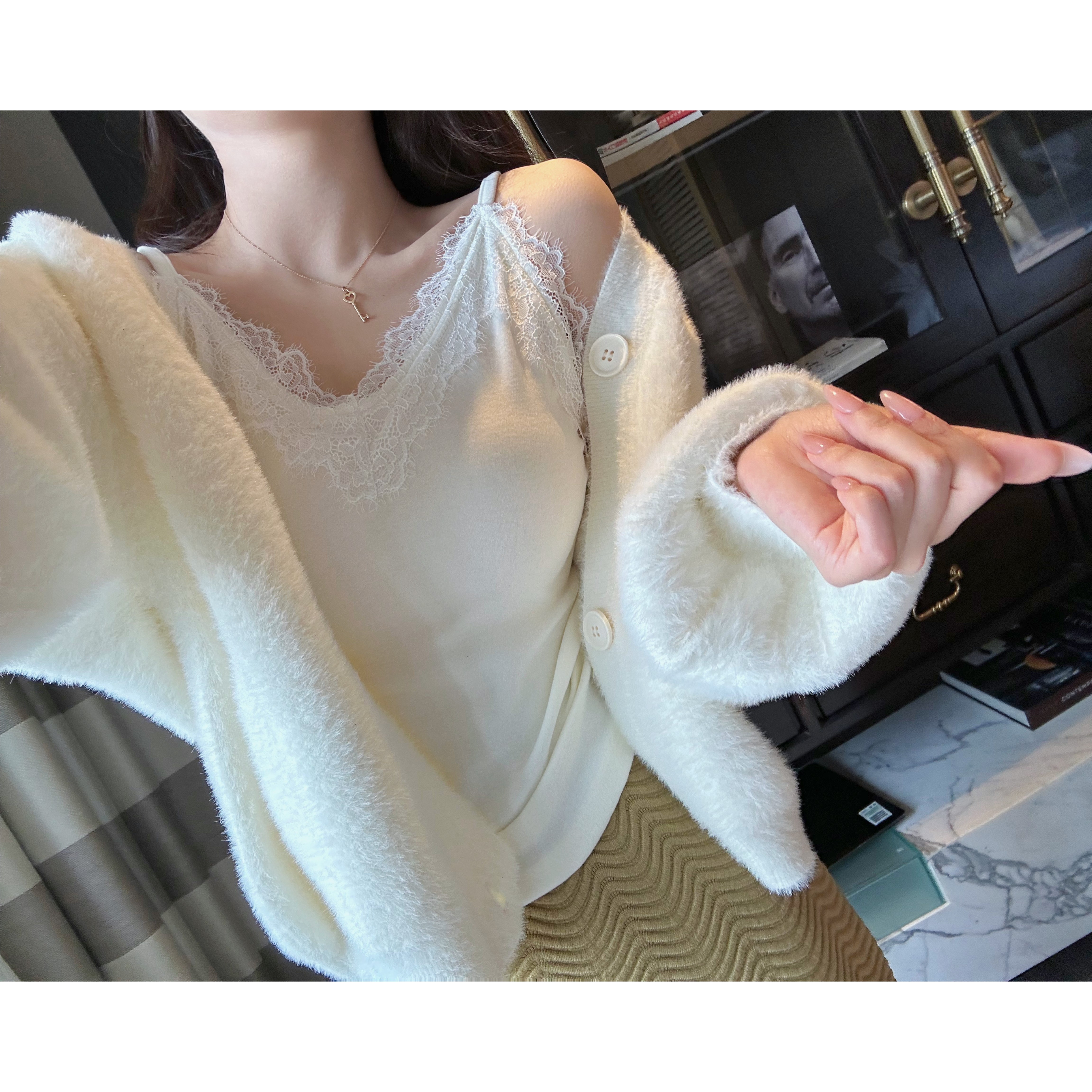 加厚磨毛香香蕾丝内搭清纯吊带