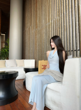 JAMAIS VU【初遇爱神】美貌不挑人！胸大腰细天丝挂脖连衣裙春夏