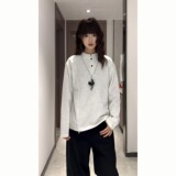 白灰色
