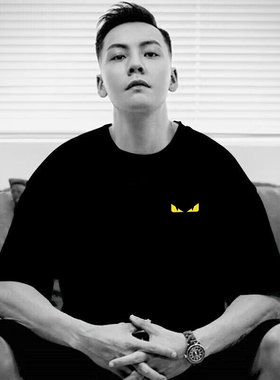 外贸出口撤回潮牌恶魔眼睛t恤男士短袖春夏新款纯棉宽松黑色半袖