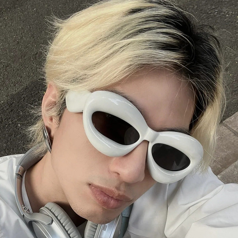 英国CherryKoko欧美潮流走秀街拍凹造型眼镜个性粗框猫眼墨镜ins