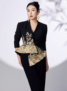 黑色气质无领不对称衣摆绣金色水龙纹单上衣 52720A