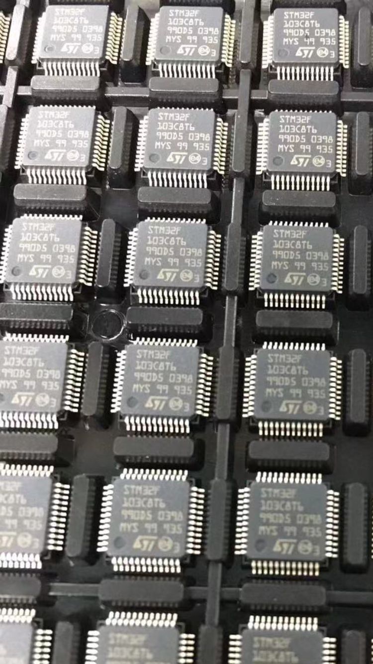 STM32F103C8T6芯片  全新原装  LQFP-48 3  2位微控