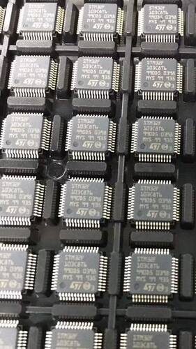 STM32F103C8T6芯片  全新原装  LQFP-48 3  2位微控